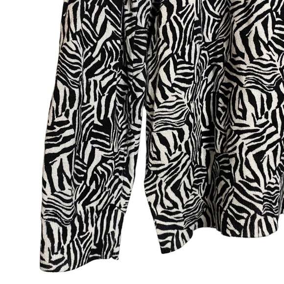 Michael Michael Kors Long Sleeve Black White Zebra Print V-Neck Sweater Large - Picture 10 of 15